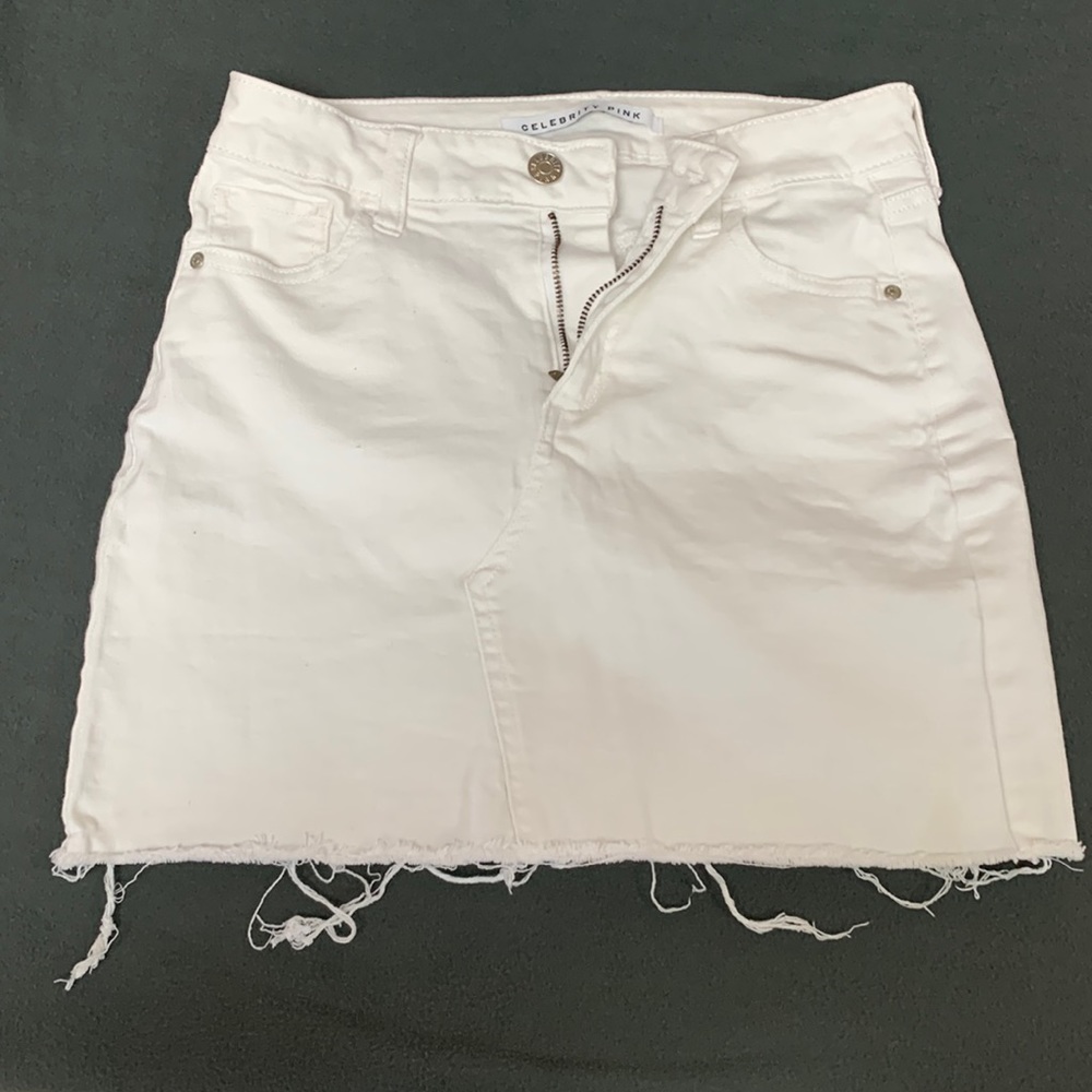 White mini skirt size 0/24
